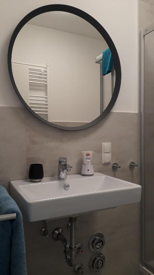 Gemuetliches Apartment Am Kurpark In บัดเอมส์ ภายนอก รูปภาพ