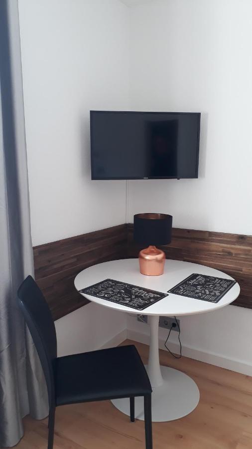 Gemuetliches Apartment Am Kurpark In บัดเอมส์ ภายนอก รูปภาพ